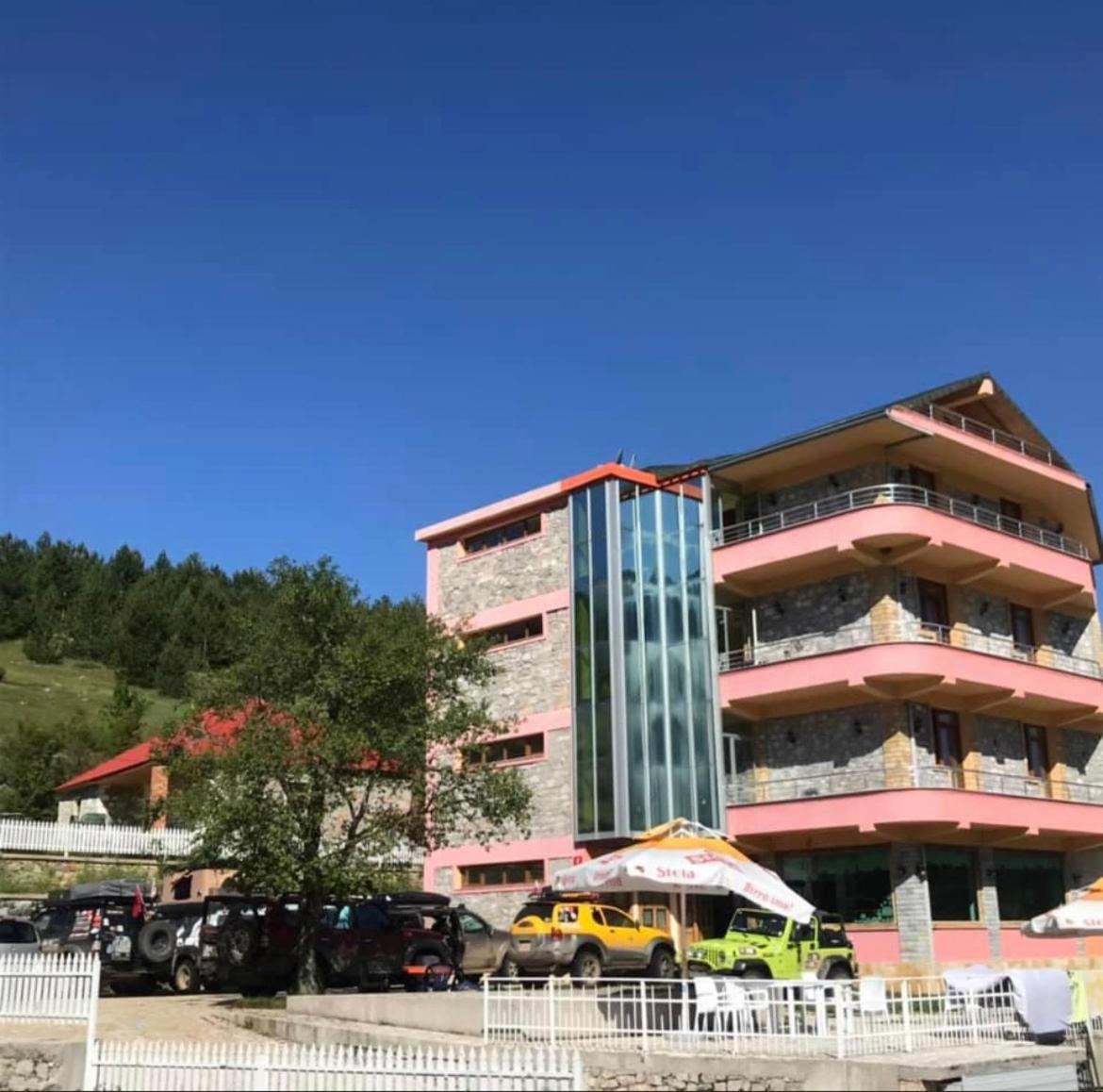 Lura Hotel Fushe-Lure Eksteriør billede