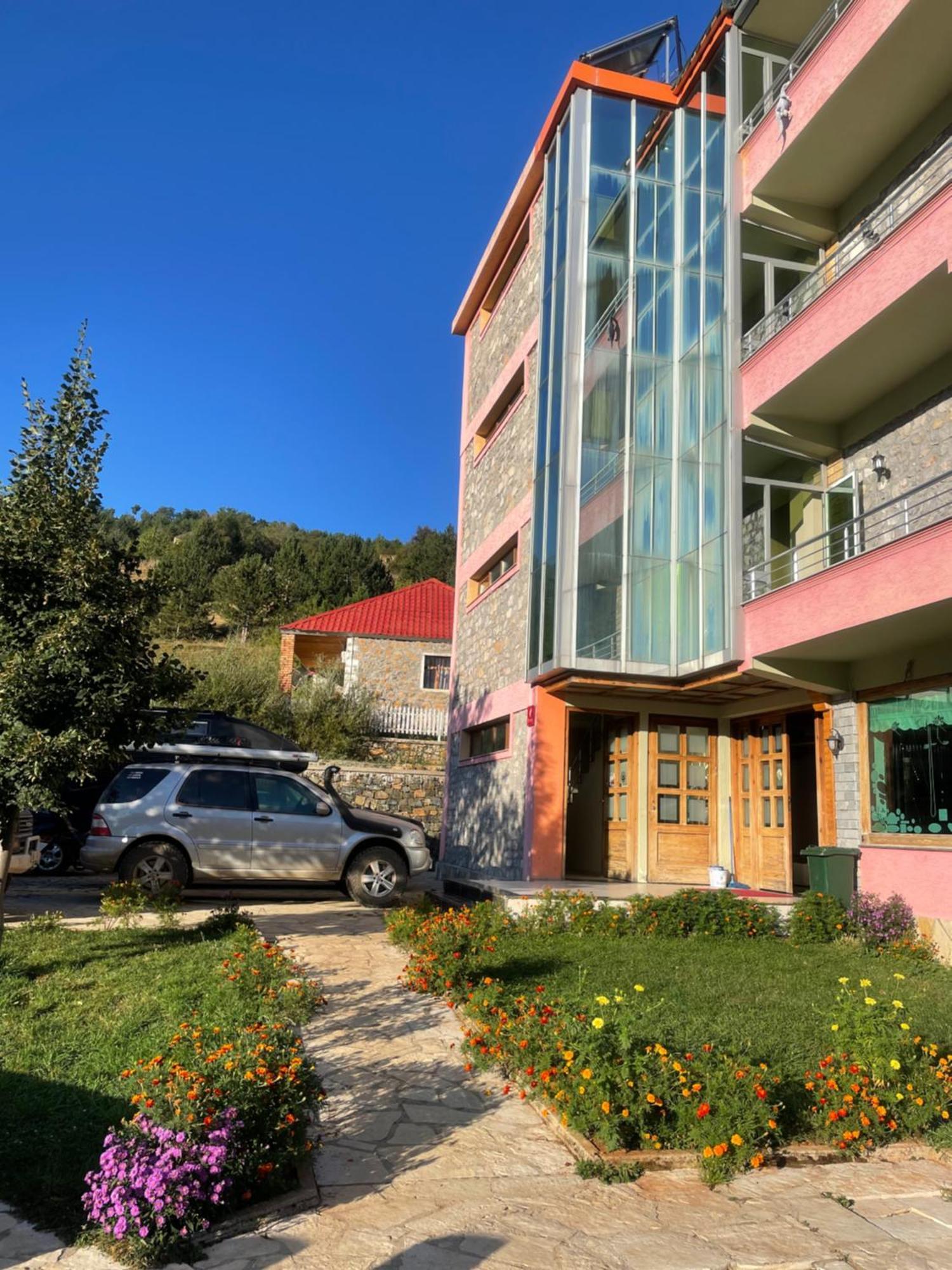 Lura Hotel Fushe-Lure Eksteriør billede